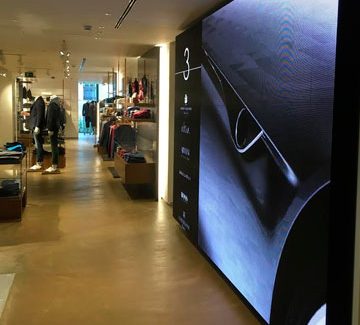 INSTALLATION OF AUDIOVISUAL SYSTEMS OF SHOP SERRANO 52 MAN EL CORTE INGLÉS
