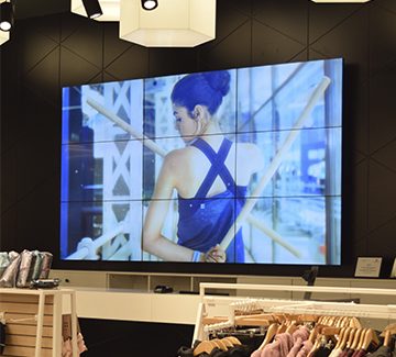 AUDIOVISUAL INSTALLATIONS IN DÉCIMAS, INVAIN AND POLINESIA STORES